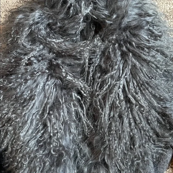 Chic Gray wool jacket with real lamb fur, medium size woman! So warm, chic - Picture 8 of 17
